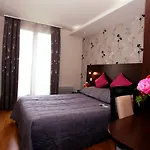 Alane 3* Paris